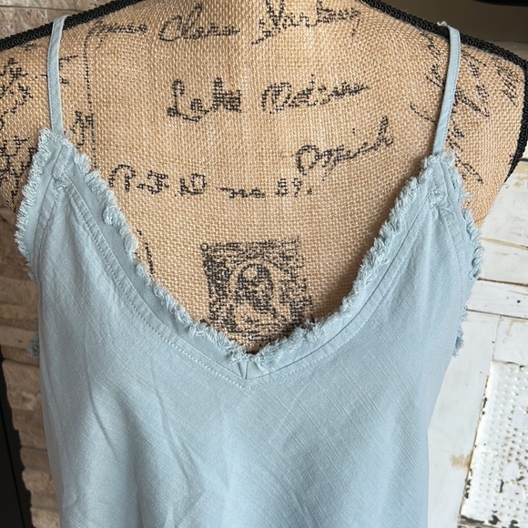 Aemi + Co blue gray raw edge adjustable strap hi-lo vneck blouse layering tank - Picture 2 of 9